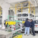 Due unità di pesatura automatica, insacchettamento, trasporto e pallettizzazione di alimenti per animali da 25 kg entrano in funzione nello stabilimento del nostro cliente