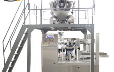 Confezionatrice automatica per riempimento apertura busta preconfezionata per frutta secca