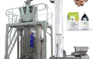 Confezionatrice automatica per la formatura di sacchetti quadrupli per chicchi di caffè e polvere